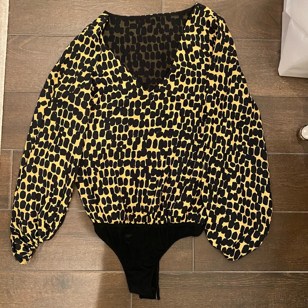 Black and Gold V-Neck bodysuit